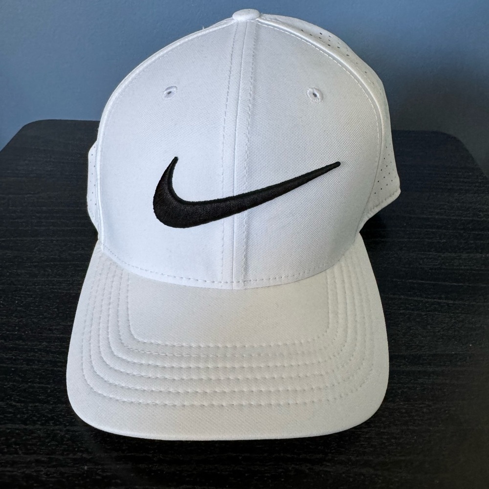 Nike Vapor Classic 99 Fitted Hat
